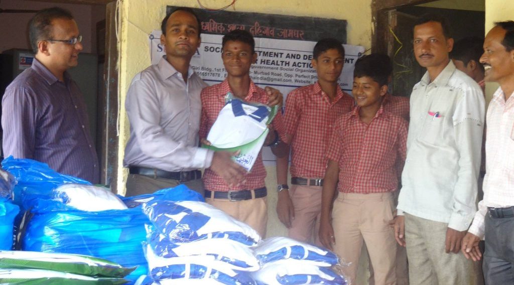 CSR Initiative By GIC Re – School Kit, Bench & Desk Distribution at Dahigaon Jamghar Madhyamik Shala